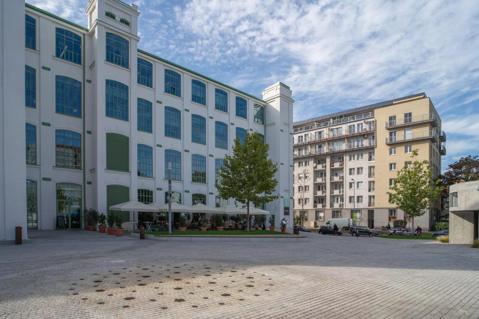 A Cozy Apartment In Bratislava Downtown Esterno foto