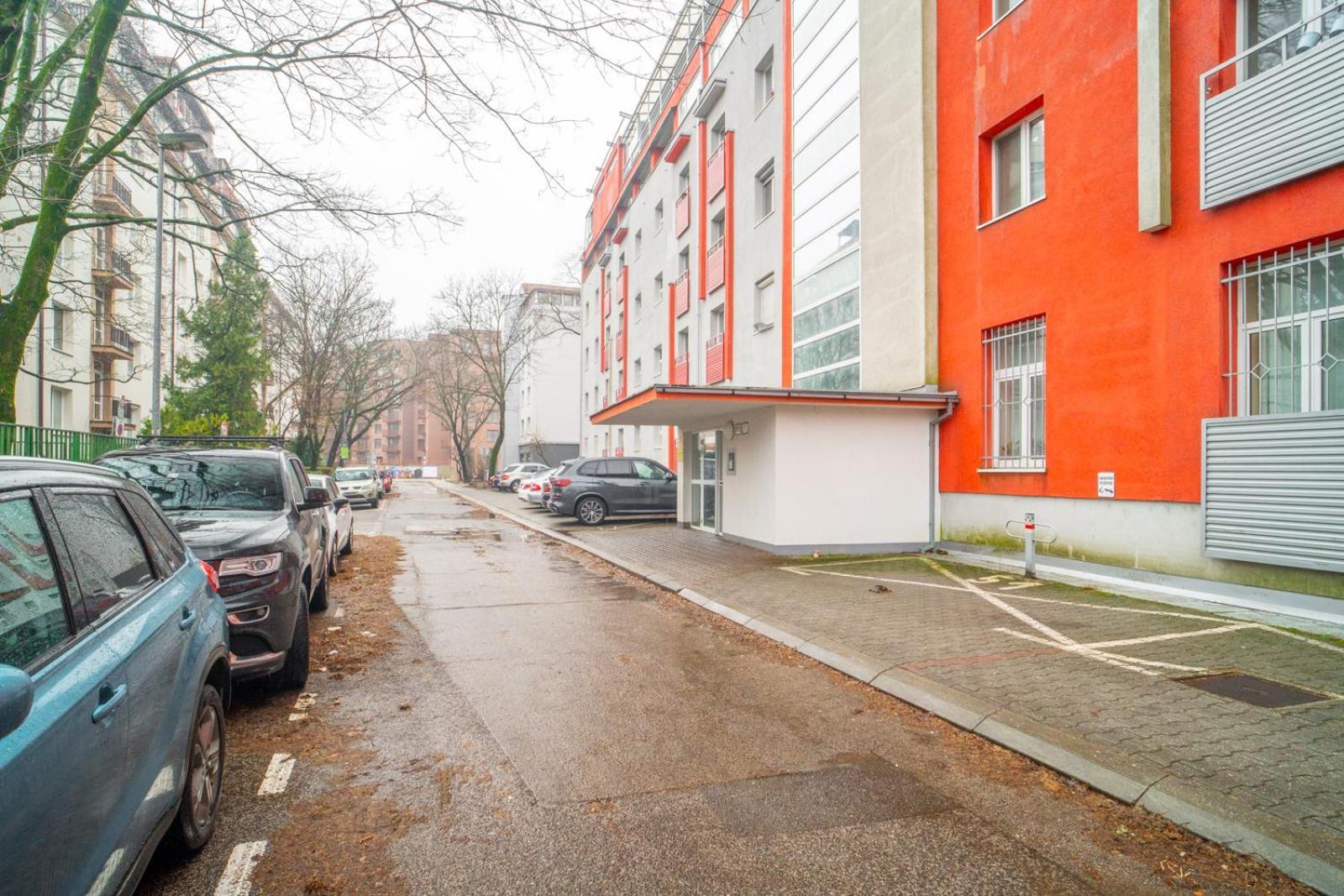 A Cozy Apartment In Bratislava Downtown Esterno foto